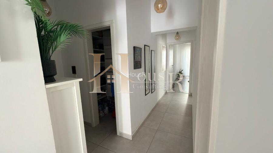 La etajul 1. Decomandat. 2 locuri de parcare. Bucatarie inchisa ! - 5