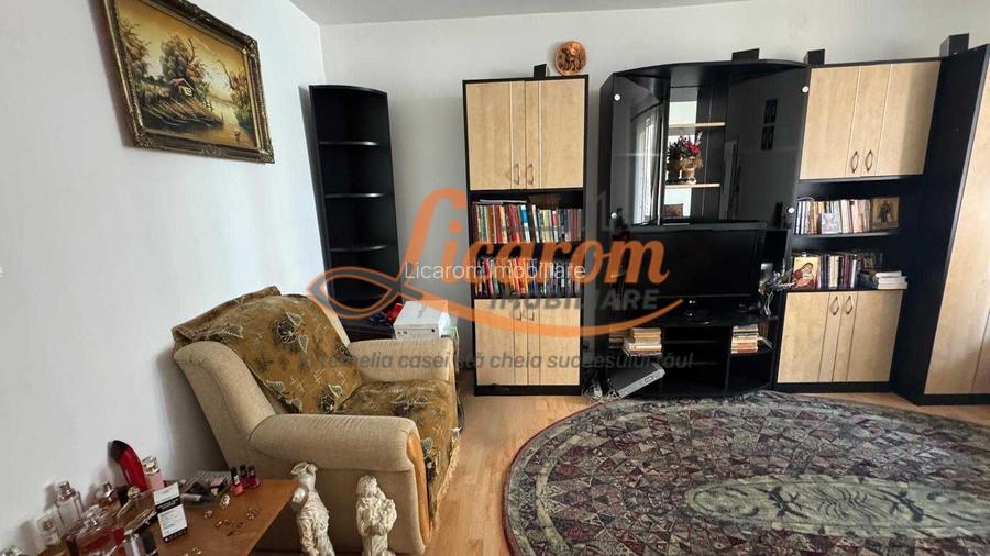 Apartament 3 camere decomandat Calea Bucuresti etaj 1/4 - 2