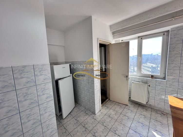 Apartament 3 camere decomandate – Strada 9 Mai Bacau - 10