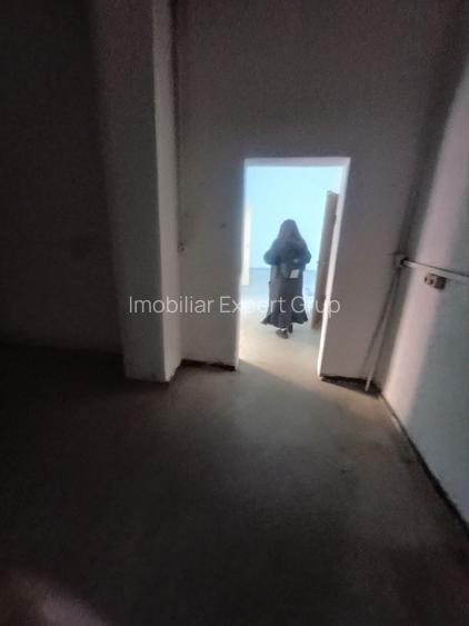 Iancului spatiu 70 mp  parter  depozit 380 - 5