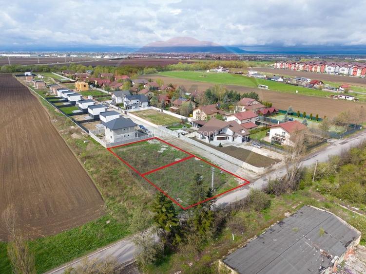 Oportunitate Investiție-Teren intravilan,+ utilități 1,200mp Sanpetru - 3