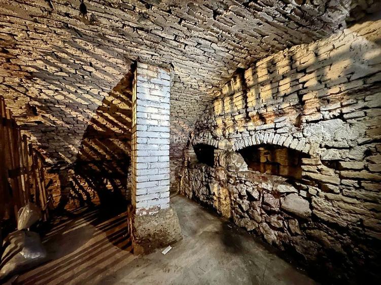 Oportunitate investiție: 2 unități ultracentral, pregătite pentru renovare - 16