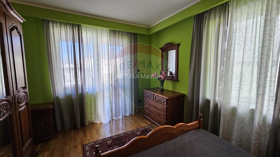 Casă / Vilă de lux cu 8 camere de vânzare in Obcini, Suceava - 39