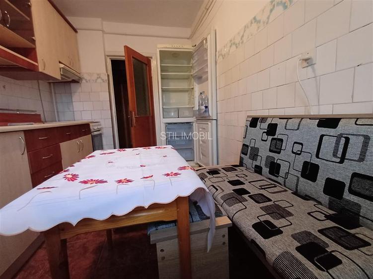 Apartament 3 Camere Decomandat - Blv Independenței- 550 euro - 18