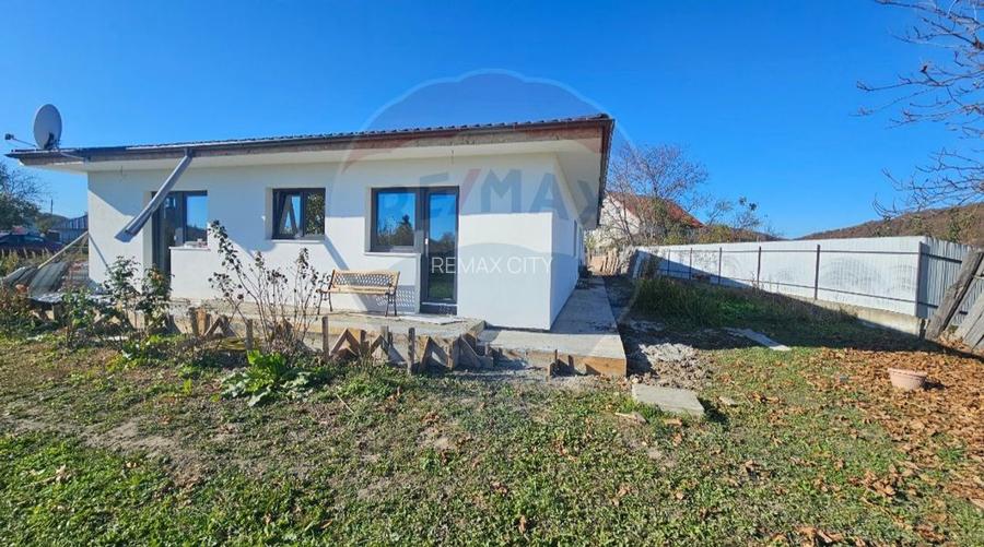 Casă / Vilă cu 5 camere de vânzare - 46