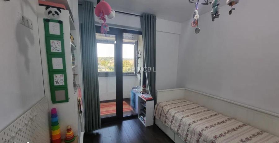 Apartament 3 dormitoare + living, 2 bai, 2 locuri de parcare - Rediu - 6