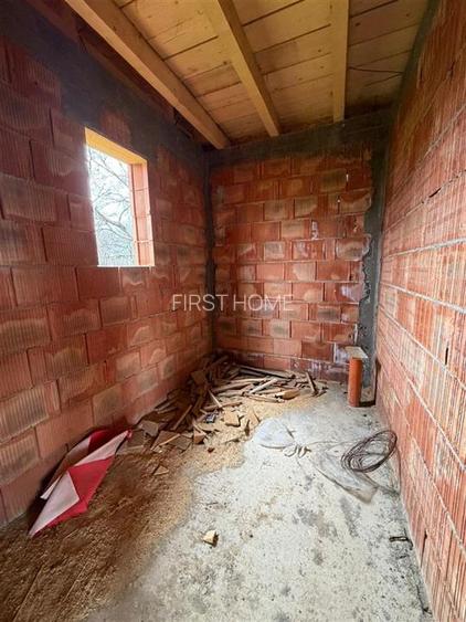 Casa la rosu din caramida de vanzare in comuna Carligele - 9