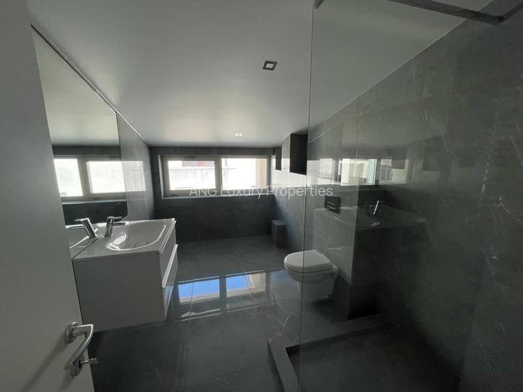 Proprietate versatilă în zonă exclusivistă – ideală pentru locuit sau investiție - 25