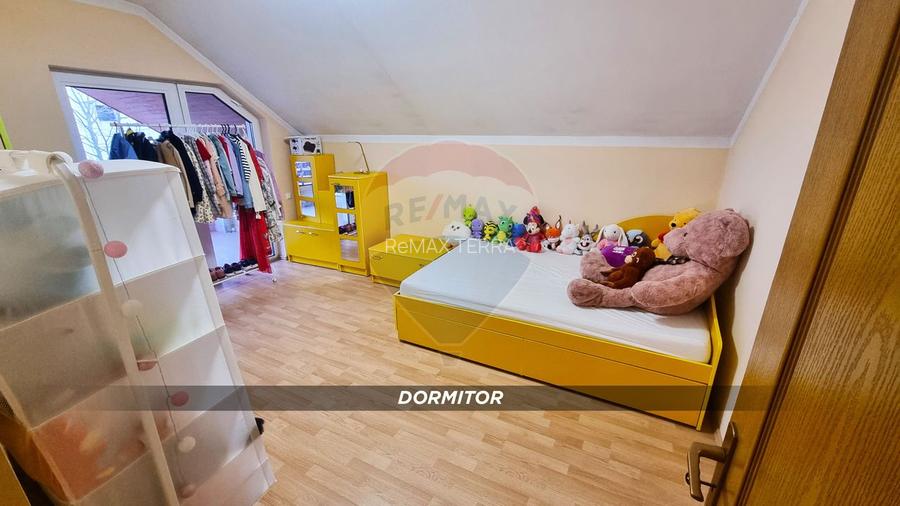 Casă / Vilă de lux cu 2 garaje, 10 camere de vânzare în BAIA MARE - 23
