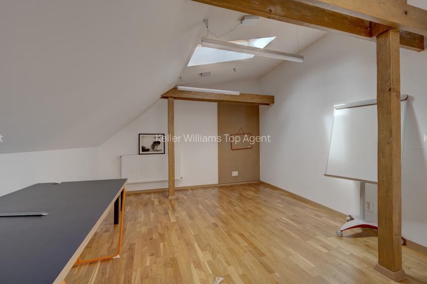 In Cartierul Evreiesc, casa 3 camere pivnita si mansarda open space. - 15