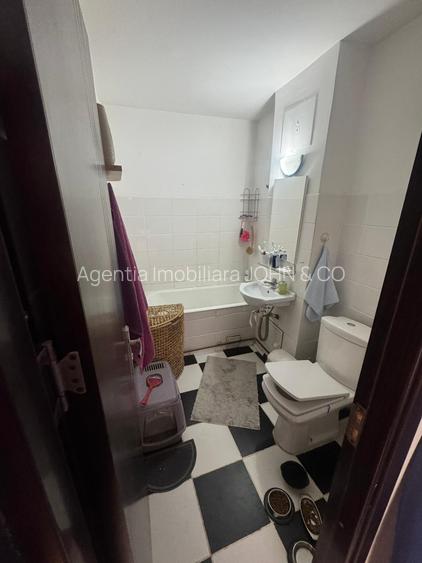 Vand apartament 2 camere, Prundu, Pitesti, semidecomandat, etaj 4 - 7