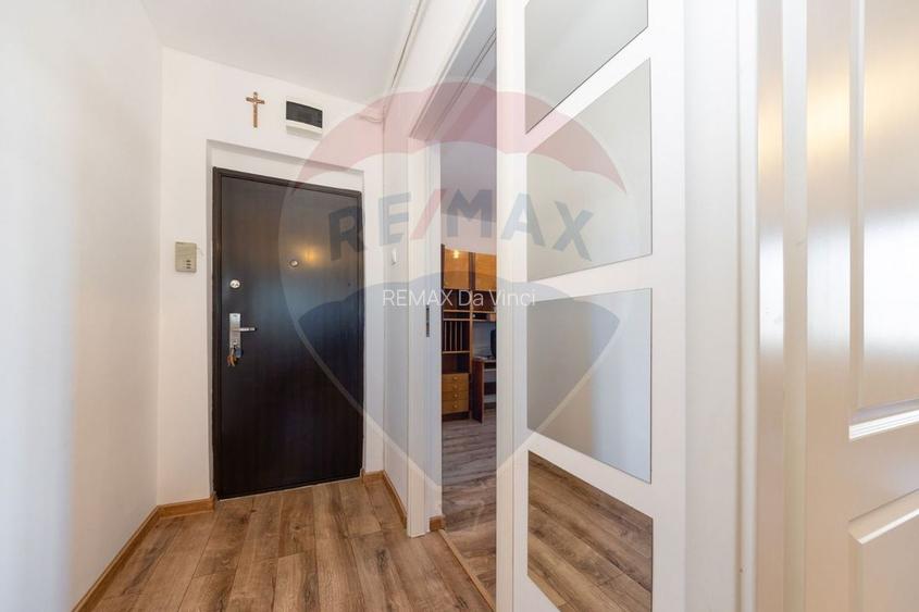 Apartament cu 3 camere de vânzare în zona Astra - 2