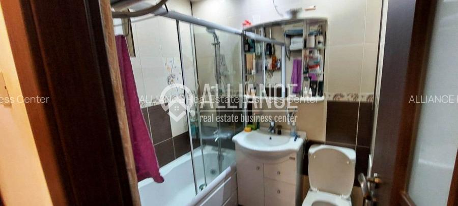 Abator/Gara (COD04)- 3 camere decomandate - 9