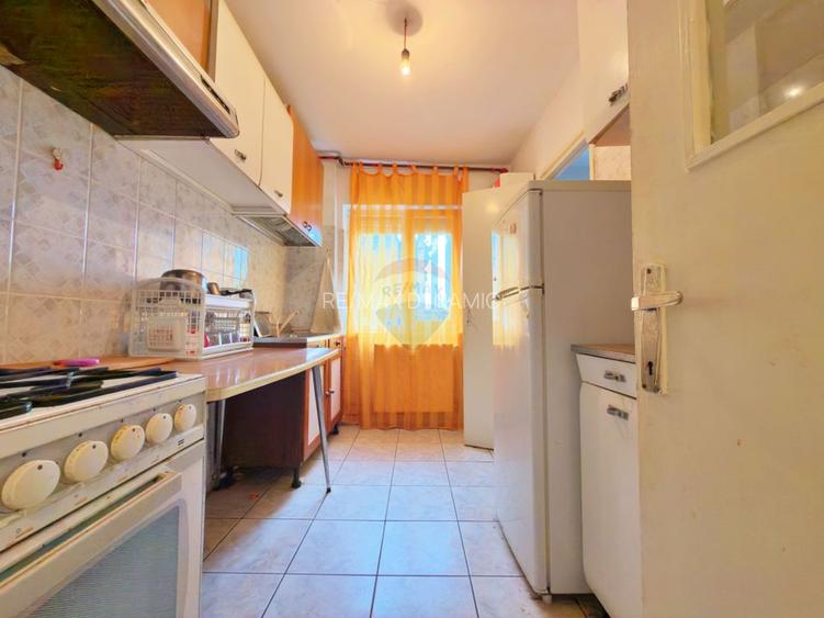 Apartament 3 camere, parter, centrală proprie – Aurel Vlaicu, Arad - 8