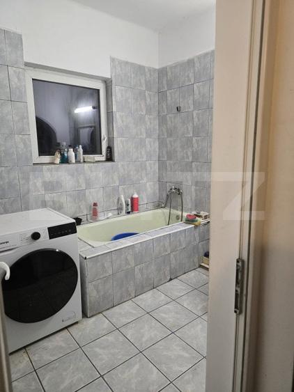 Casa cu 5 camere, 2 etaje, 145 mp zona Titulescu