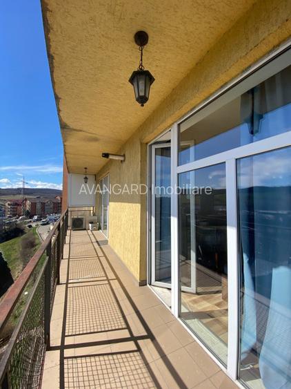 Apartament 2 camere, luminos, bloc cu lift, balcon ,baie cu geam –Calea Baciului - 9