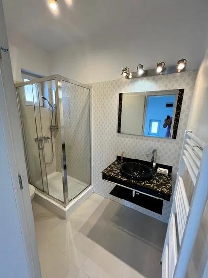 Casă tip duplex, 5 camere, garaj, curte, PETFRIENDLY, zona Auchan Iris