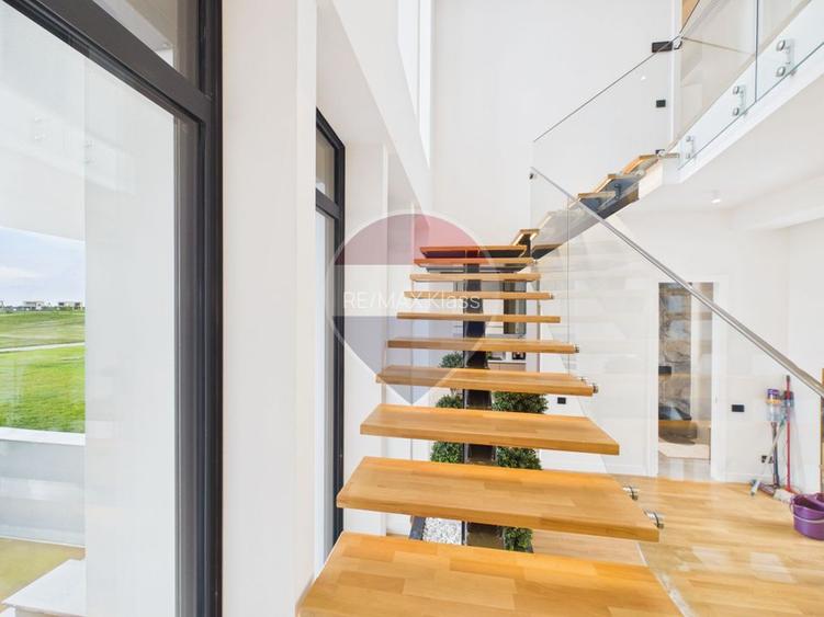 The National Collection | Parcela de teren | Autorizatie Constructie