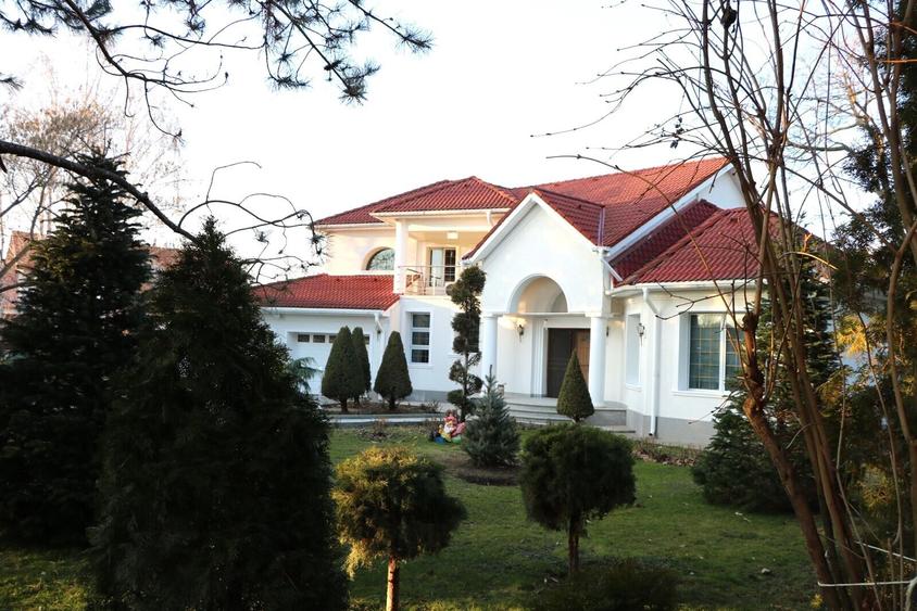 Vila exclusivista Snagov, cu deschidere la lac