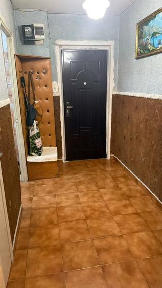 Vanzare apartament 3 camere, decomandat, confort 1 in Ploiesti, Vest