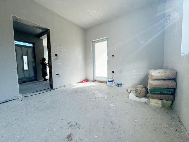 Duplex 4 camere, 110 mp utili, 200mp teren - Giroc