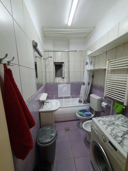 Apartament 3 camere în zona SEMICENTRALA CASA DE CULTURA A STUDENTILOR