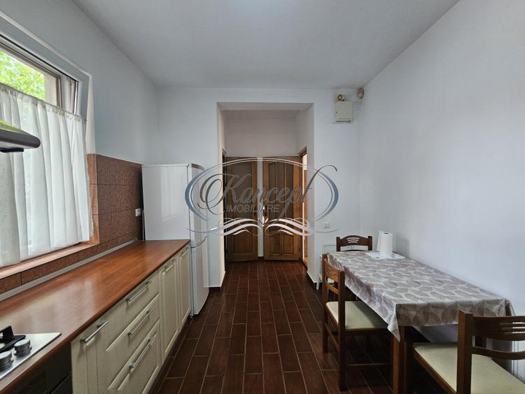 2 camere cu parcare inclusa, Andrei Muresanu