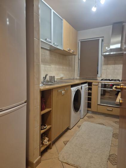 Apartament 3 cam: Drumul Taberei-Str Sibiu- cu loc de parcare
