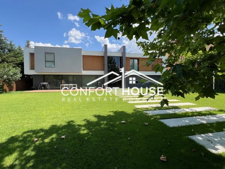 Vila cu arhitectura moderna, 6 camere, piscina, teren 1000mp, IANCU NICOLAE