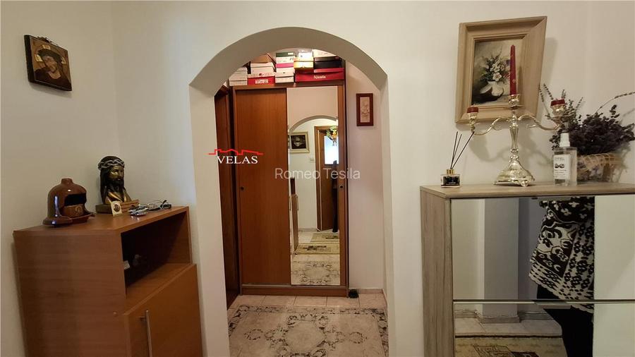 Apartament cu 3 camere  - 2