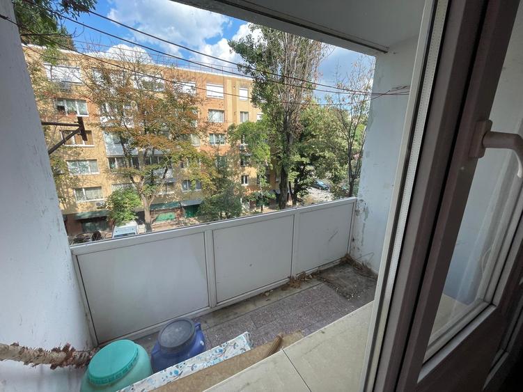 3 camere Drumul Taberei etaj ideal