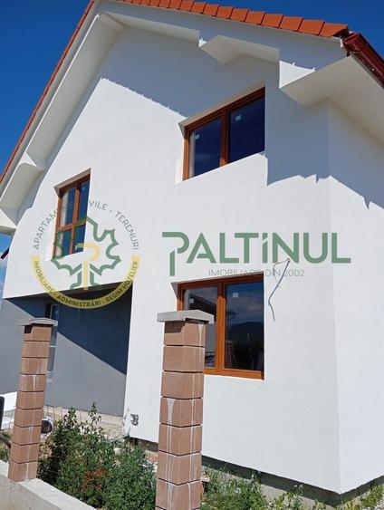 Casă de vânzare în Tălmaciu, spațiu generos, exterior la cheie, interior la alb