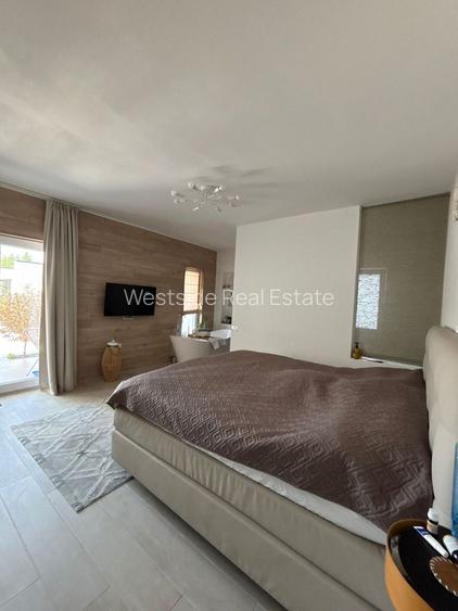 Vila impresionanta de vanzare, zona Lunei - 37