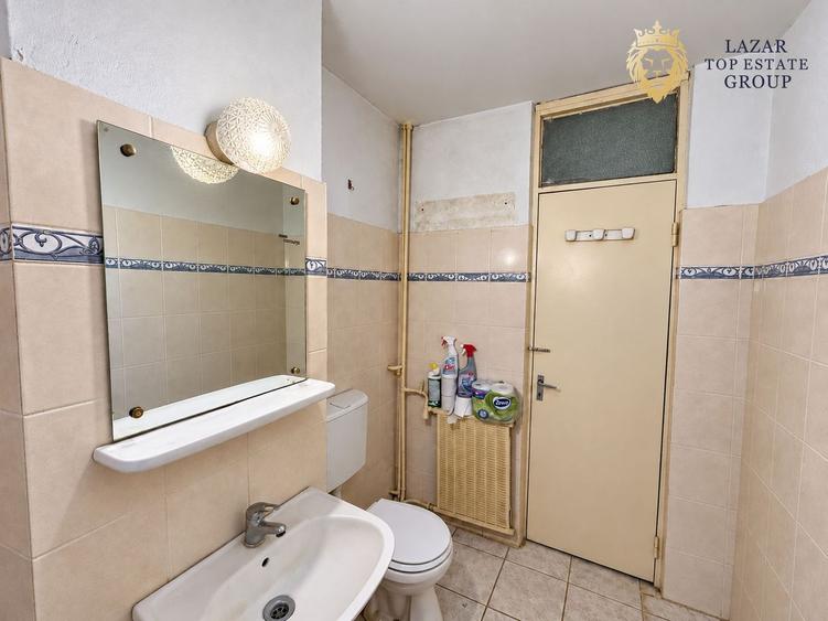 Apartament 2 camere zona 300 de vanzare