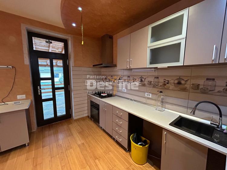 Casa cu piscina Fermelor 840mp teren  285.000€ - 10