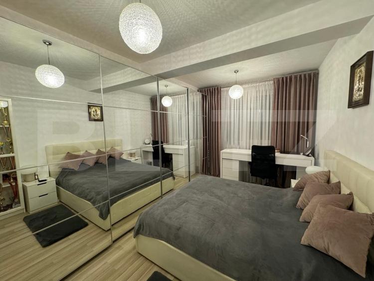 Apartament de vânzare, cu 3 camere, mobilat și utilat