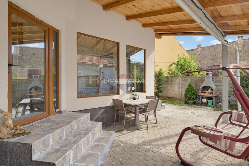 Vilă cu 4 camere de închiriat în zona Intim - 33