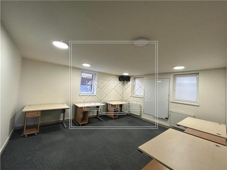 Spatiu birouri de inchiriat - 9 camere - teren 470 mp - 10