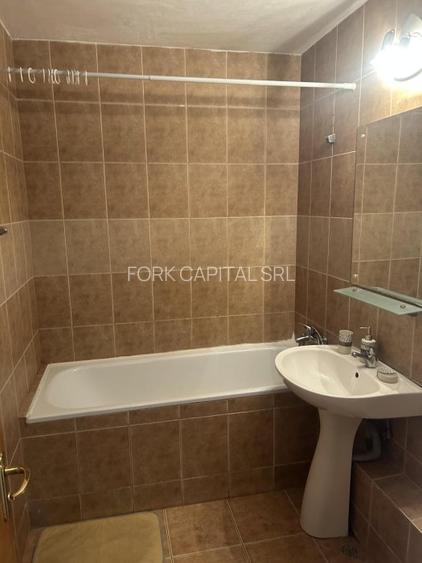3 dormitoare 2 bai pretabil pentru 3 studenti- ERASMUS- Share rent- STEFAN CEL M - 9