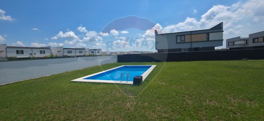 Casa tip duplex cu 4 camere de vânzare in Balotesti