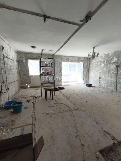 Apartament Anda 3 camere dec cu 2 bai, etaj 1, bloc 1981, Profi. - 2
