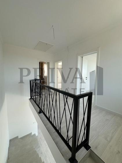 Casa insiruita, bucatarie inchisa, 3 camere, 2 bai, Giroc