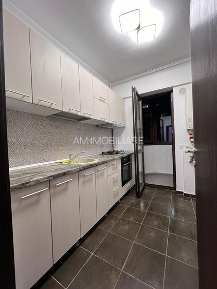 AP. 3 CAMERE - APARATORII PATRIEI, PARCARE INCLUSA, CENTRALA, METROU - 7