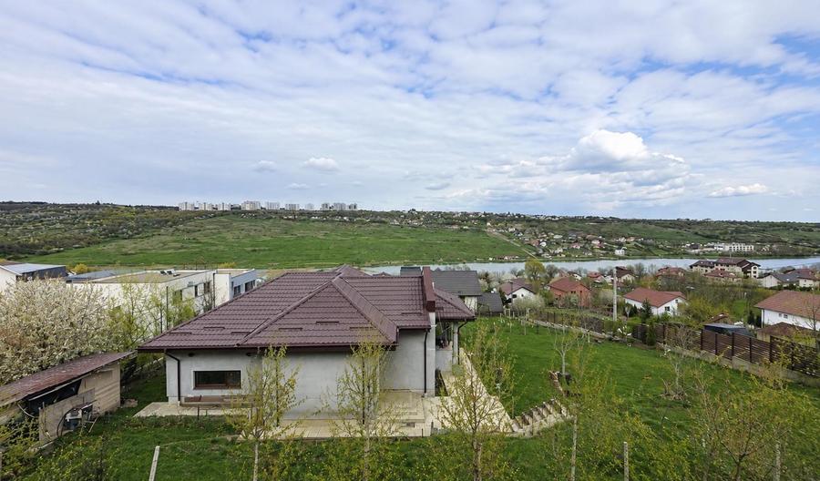 Duplex 4 camere Rediu-Valea Lupului – Vedere spre Lacul, Încălzire în Pardoseală, 106 mp Utili, Curte 230 mp Comision 0%