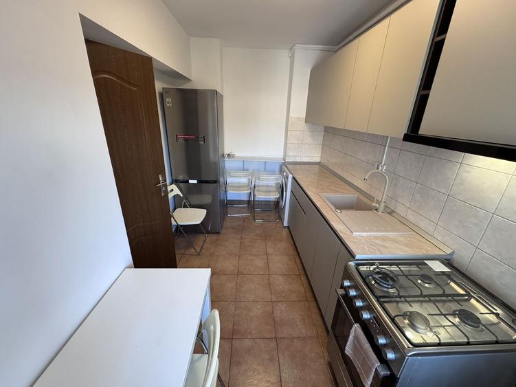 Apartament 2 camere de inchiriat *bd. Unirii*
