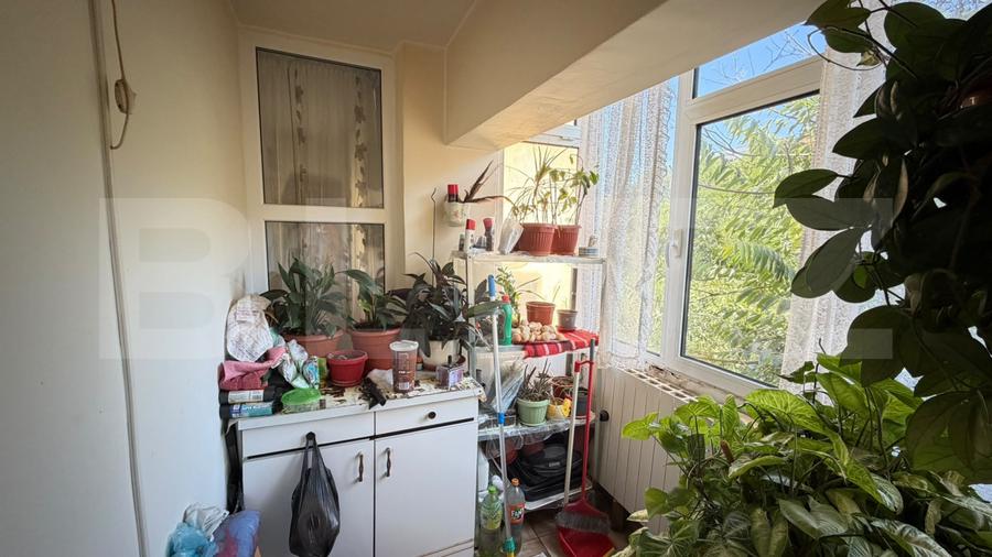 Apartament 4 camere decomandat,97 mp, zona parcul Romanescu