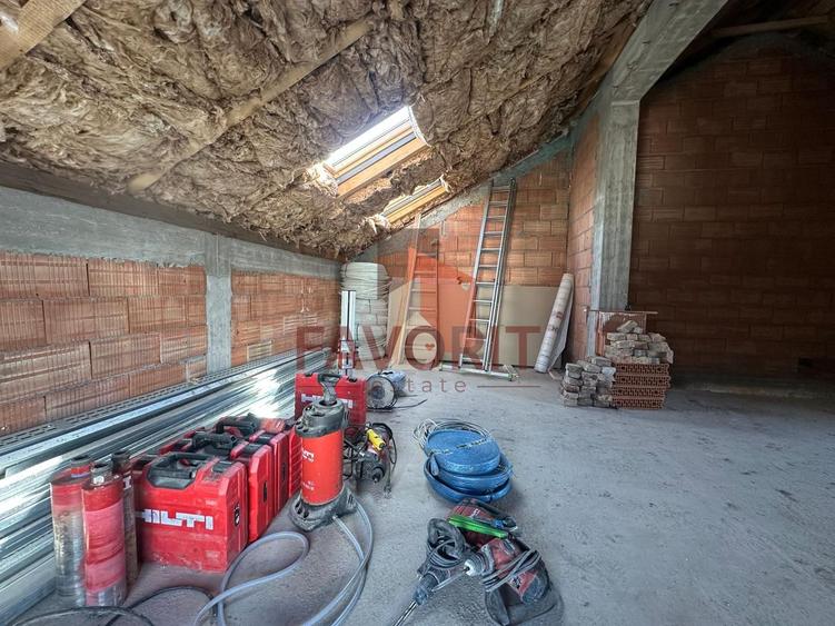 Duplex in Sanandrei | 5 camere | Toate utilitatile | Asfalt