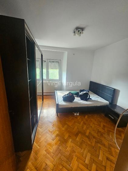 Ofer spre inchiriere apartament cu 3 camere - 13