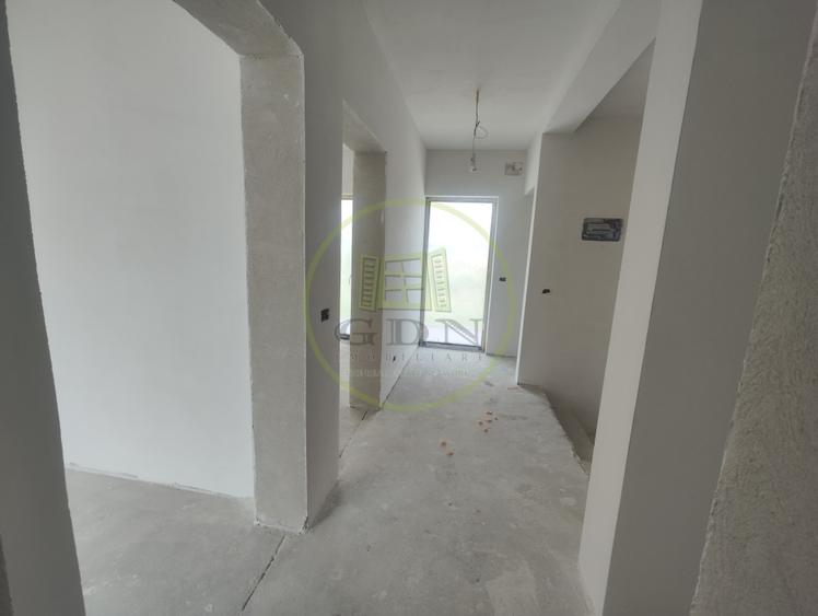 Casa 3 camere, teren 135 mp, Craiova, cartier Veterani