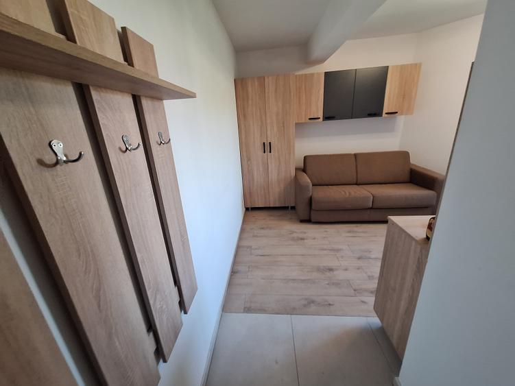 200 euro.!!!Garsoniera Et 1 Zona Ronat
